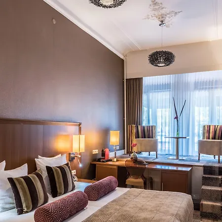 Amstelzicht Hotel 3*